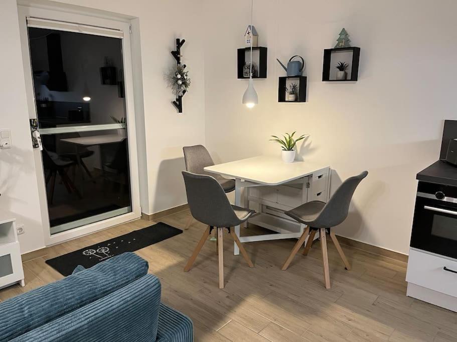 Neu Sanierte Wohnung Fuer 2-4 P Eschwege Exteriör bild