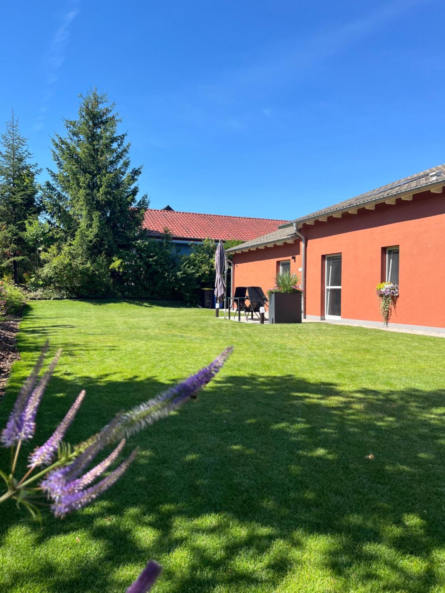 Neu Sanierte Wohnung Fuer 2-4 P Eschwege Exteriör bild